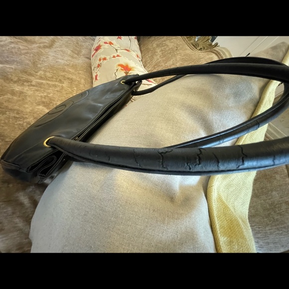 Authentic VINTAGE CHANEL NORTH SOUTH TOTE IN GOOD USED CONDITION - Picture 11 of 16